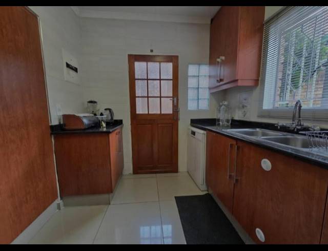 3 BEDROOM TOWNHOUSE FOR SALE IN BASSONIA